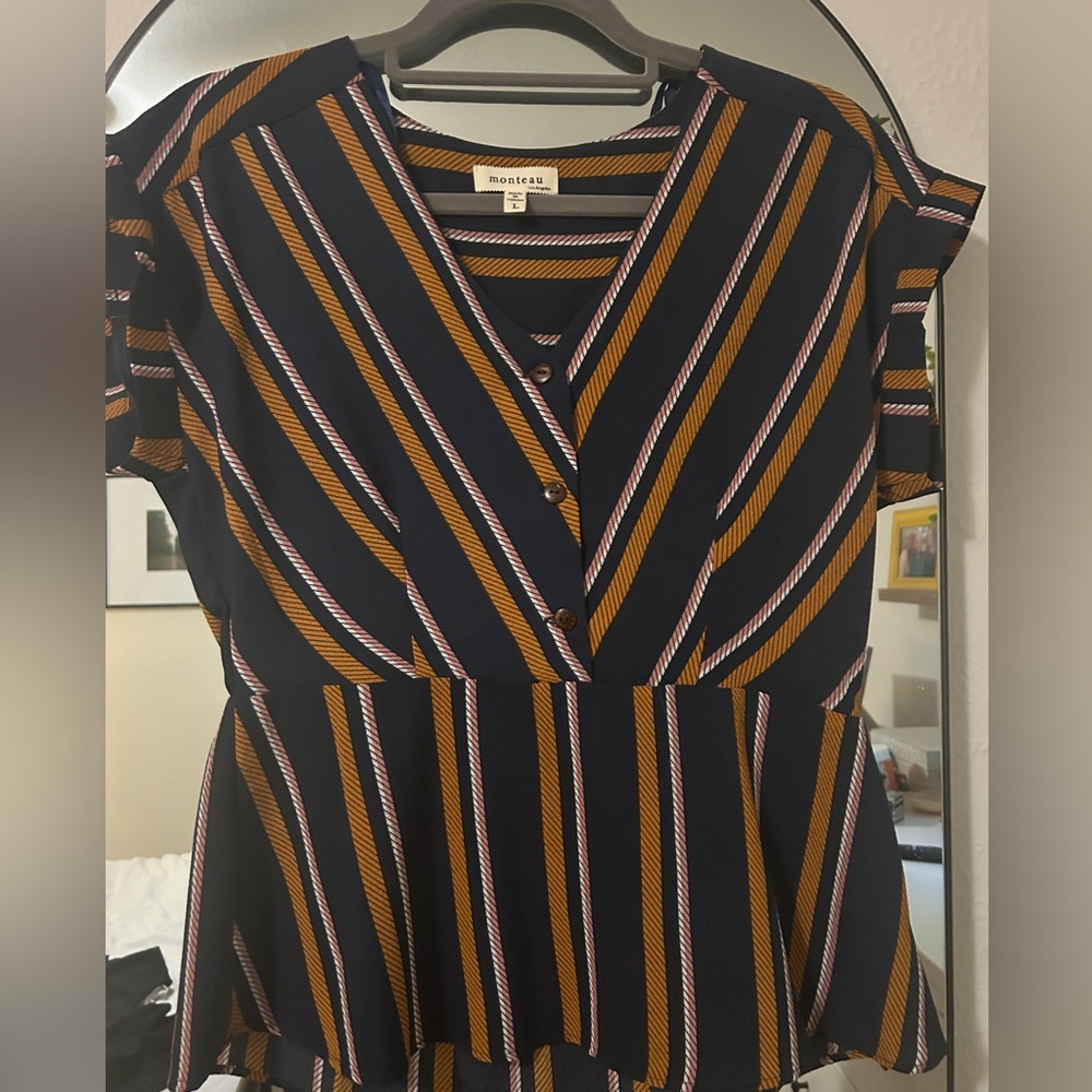 Monteau striped short sleeve shirt. Size large